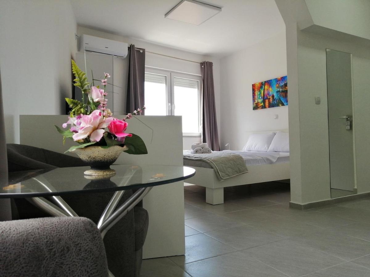 Redex Apartments Ohrid Exterior photo